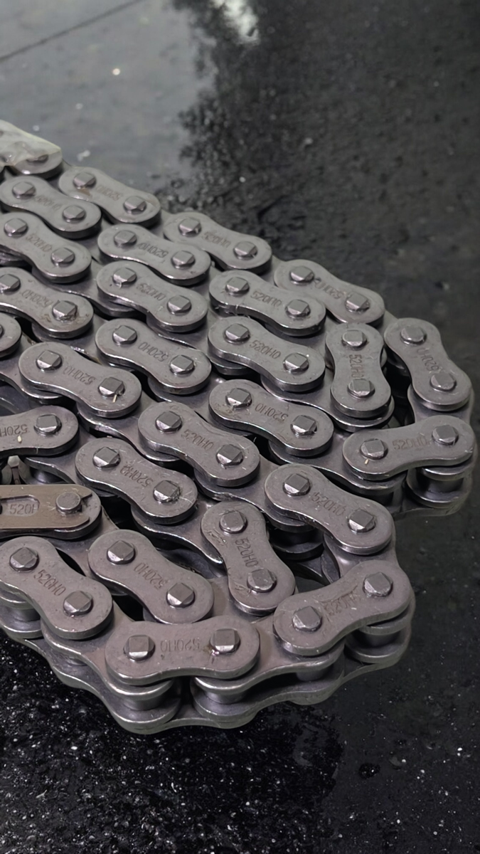 Chaîne 520 O-ring — 104 maillons (Raptor 700R / longue base)